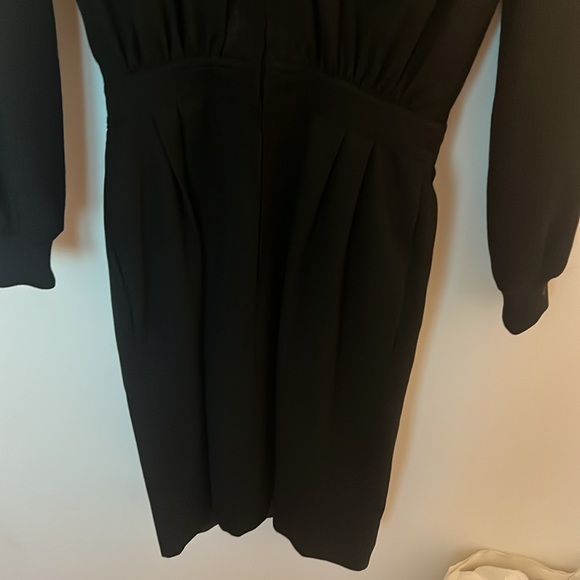 Vintage 80s Valentino strong shoulder black dress - Picture 6 of 9